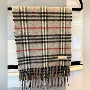Burberry cashmere scarf, authentic, vintage, excellent condition